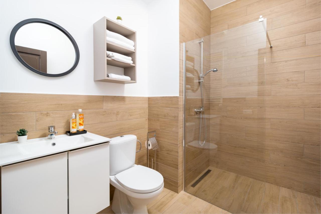 Cadoro City Center Apartments Oradea Exteriör bild