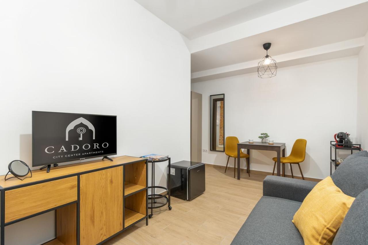 Cadoro City Center Apartments Oradea Exteriör bild